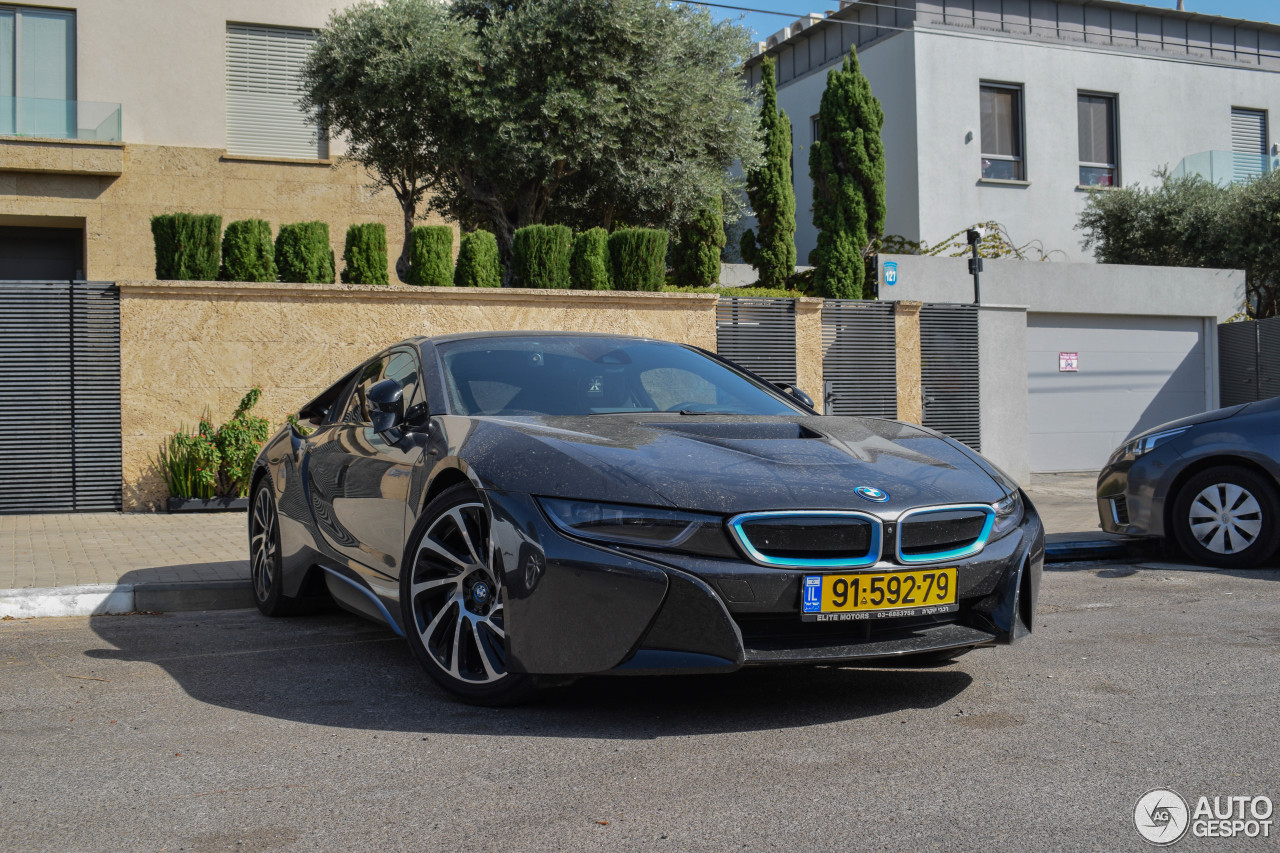 BMW i8