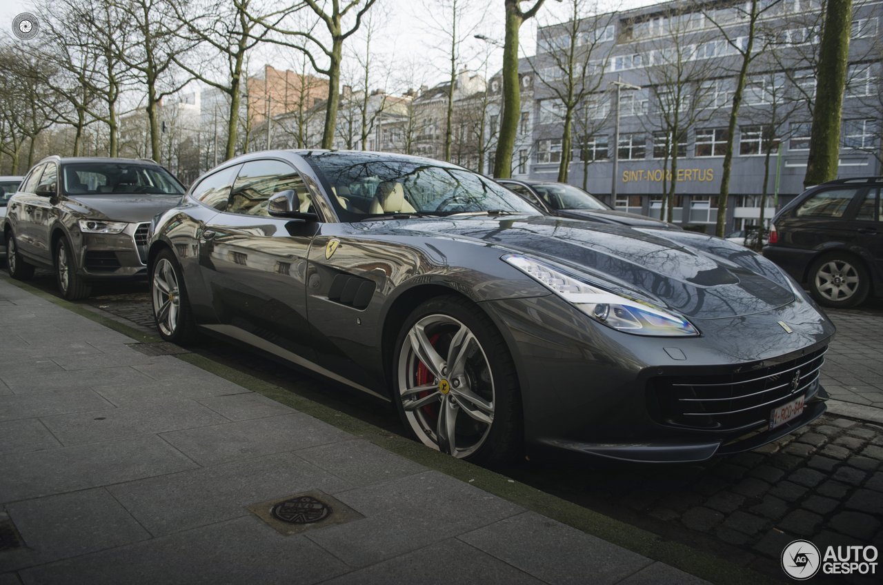 Ferrari GTC4Lusso