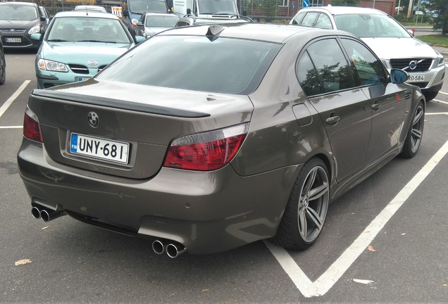 BMW M5 E60 2005