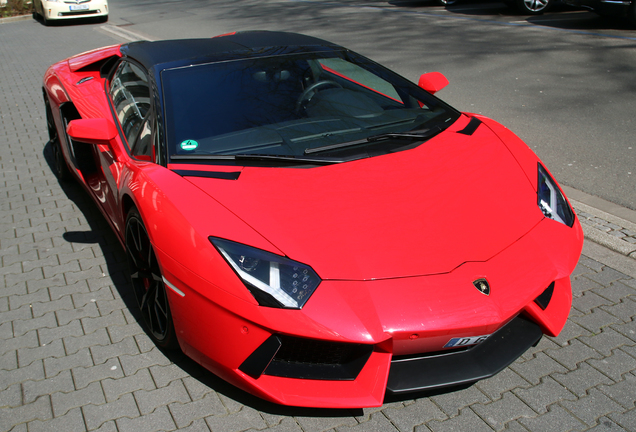 Lamborghini Aventador LP700-4 Roadster