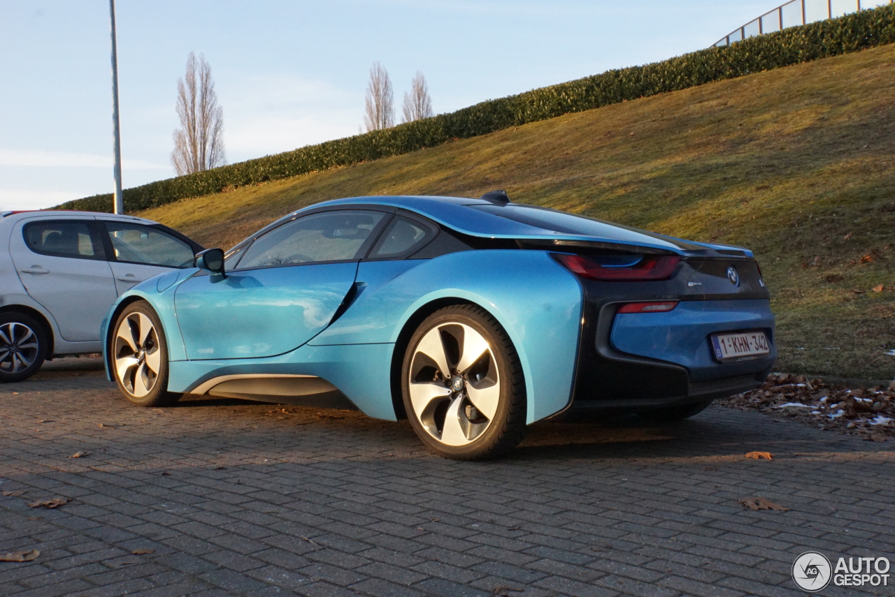 BMW i8