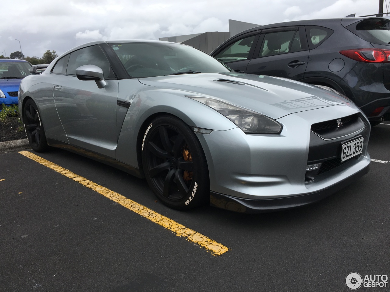 Nissan GT-R