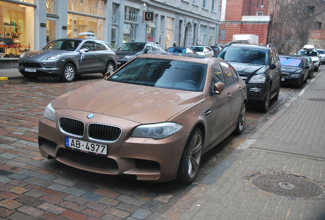 BMW M5 F10 2011