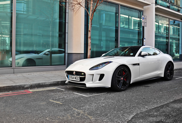 Jaguar F-TYPE R Coupé