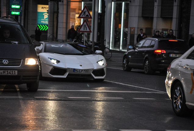 Lamborghini Aventador LP700-4 Roadster