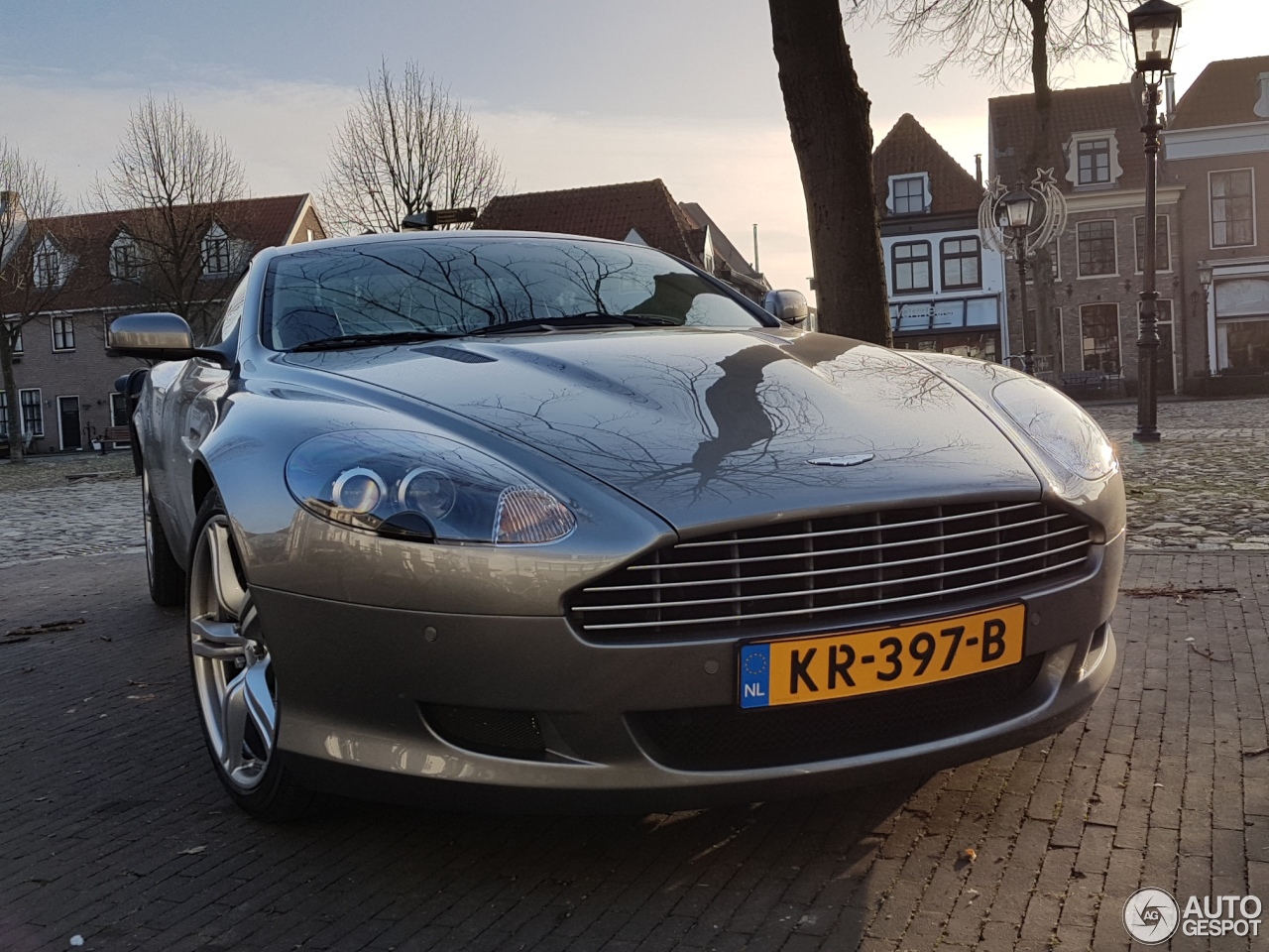 Aston Martin DB9