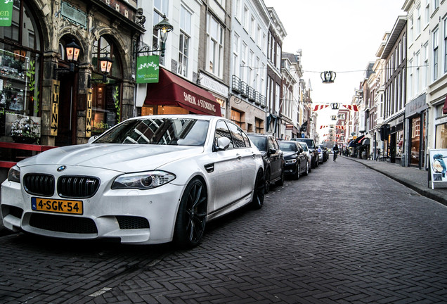 BMW M5 F10 2011