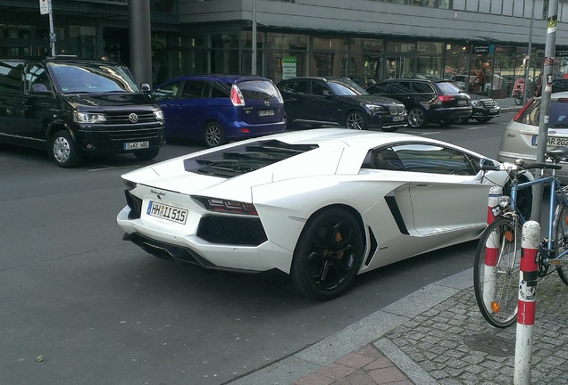 Lamborghini Aventador LP700-4