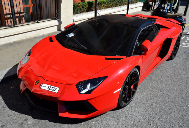 Lamborghini Aventador LP700-4 Roadster