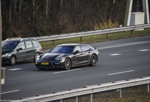 Porsche 971 Panamera Turbo