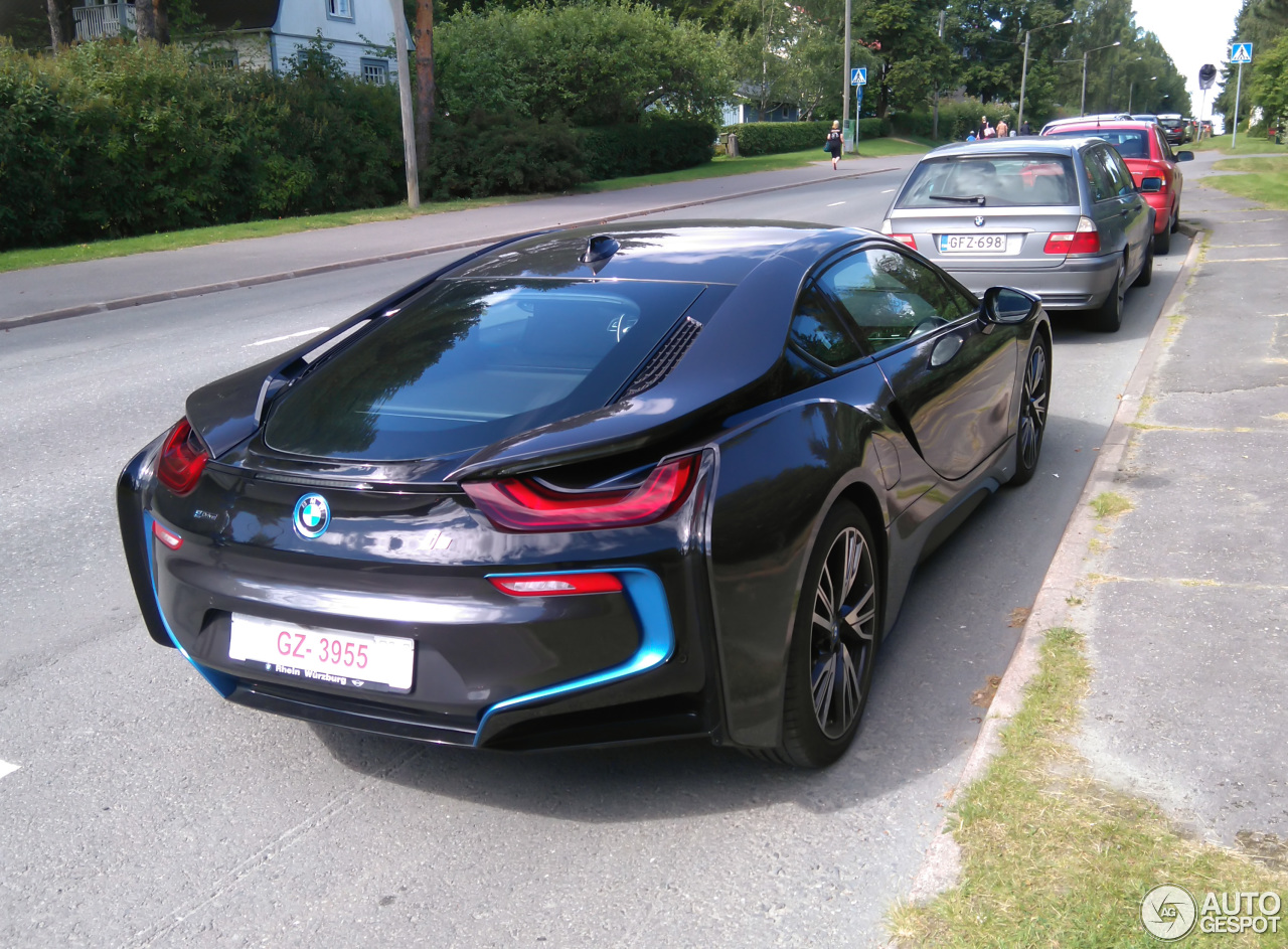 BMW i8