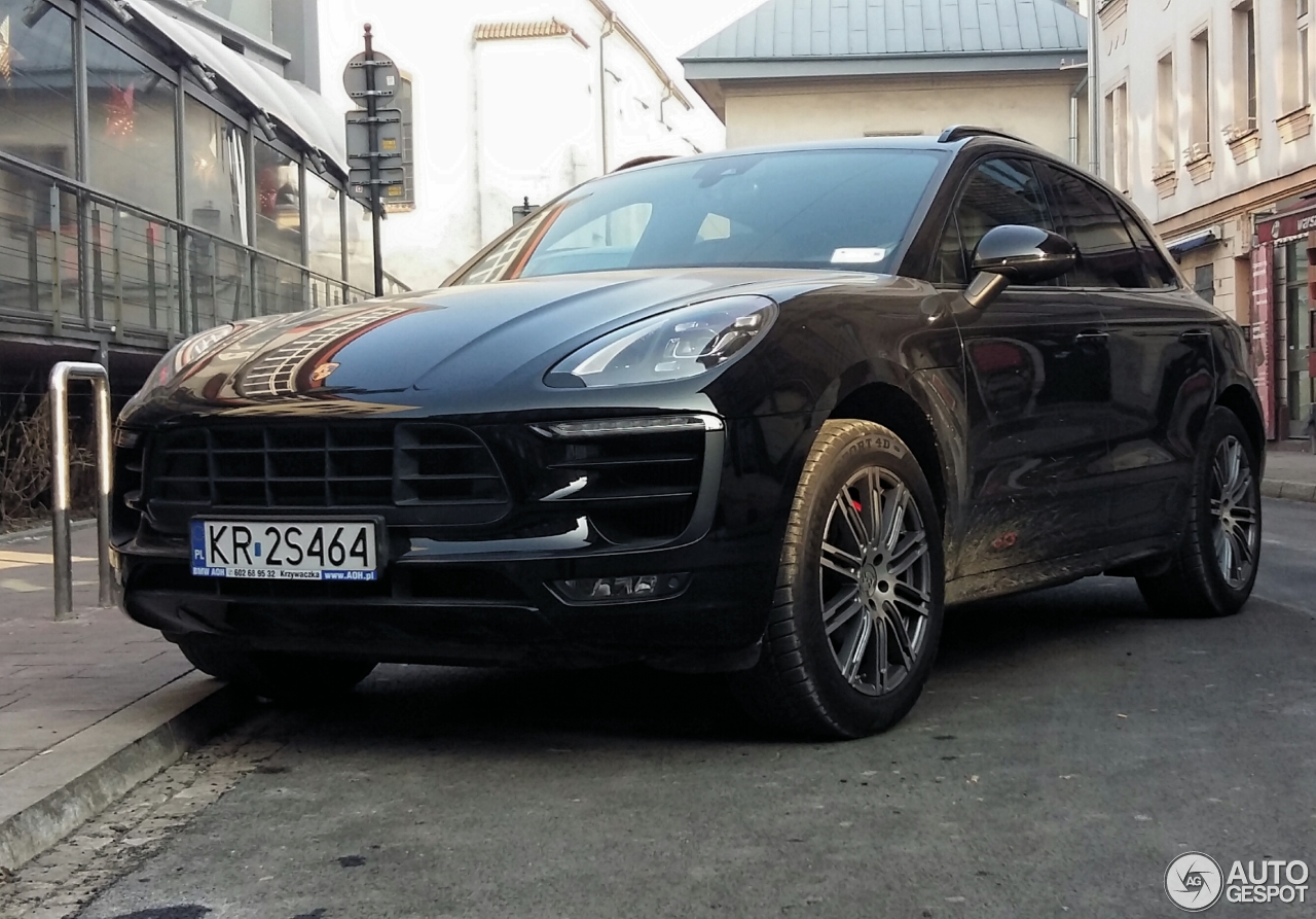 Porsche 95B Macan GTS