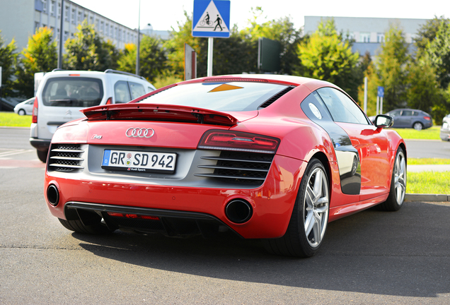 Audi R8 V10 Plus 2013