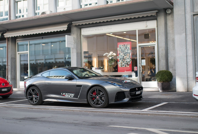 Jaguar F-TYPE SVR Coupé