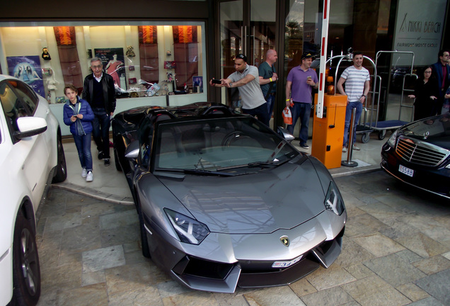 Lamborghini Aventador LP700-4 Roadster