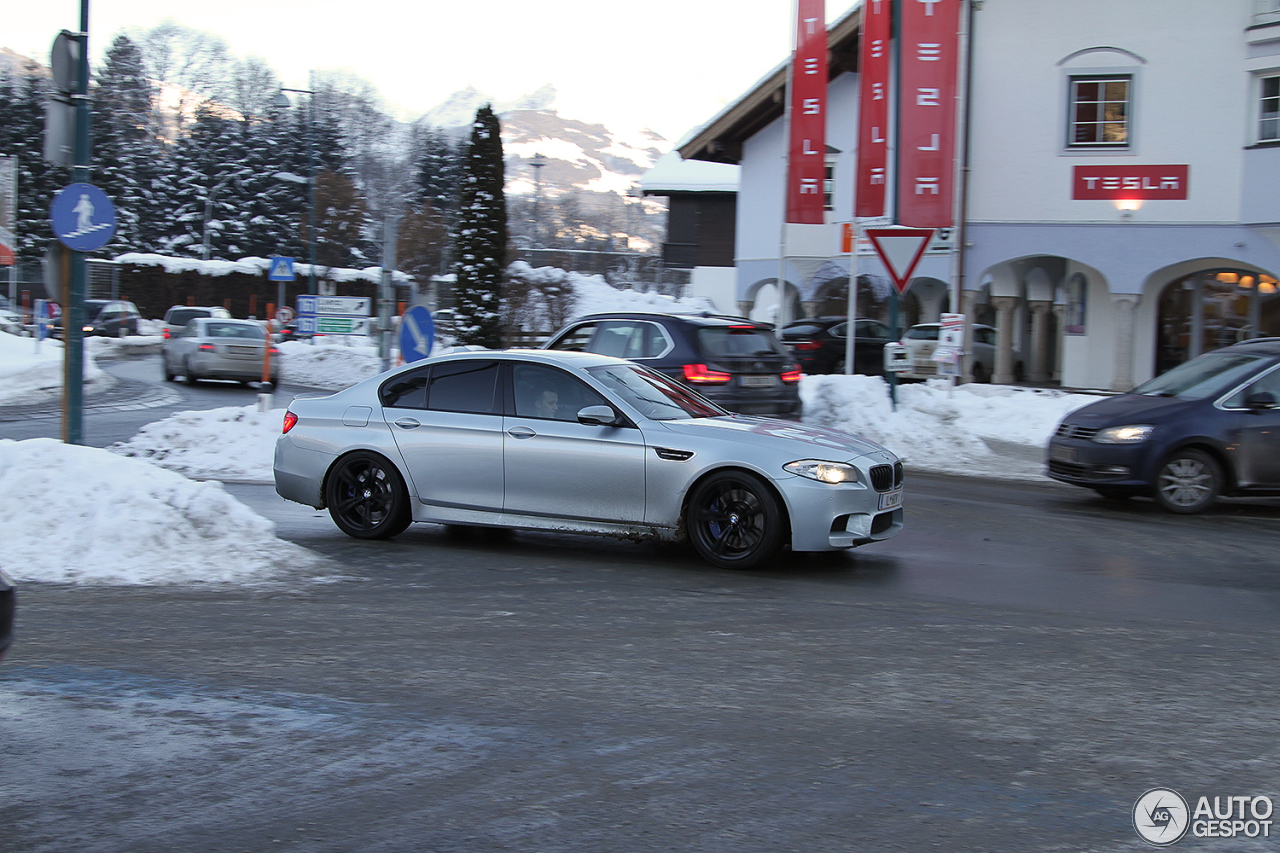 BMW M5 F10 2011