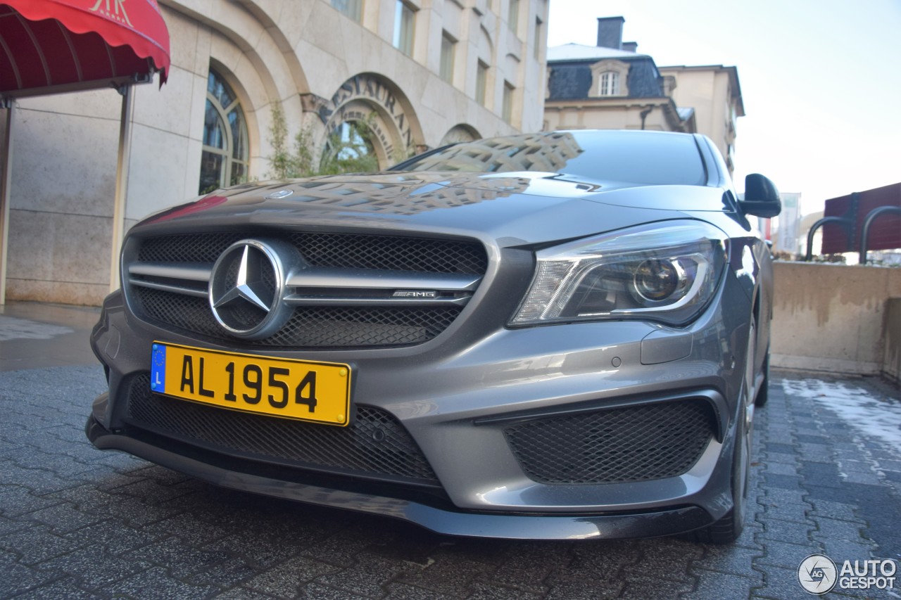 Mercedes-Benz CLA 45 AMG C117