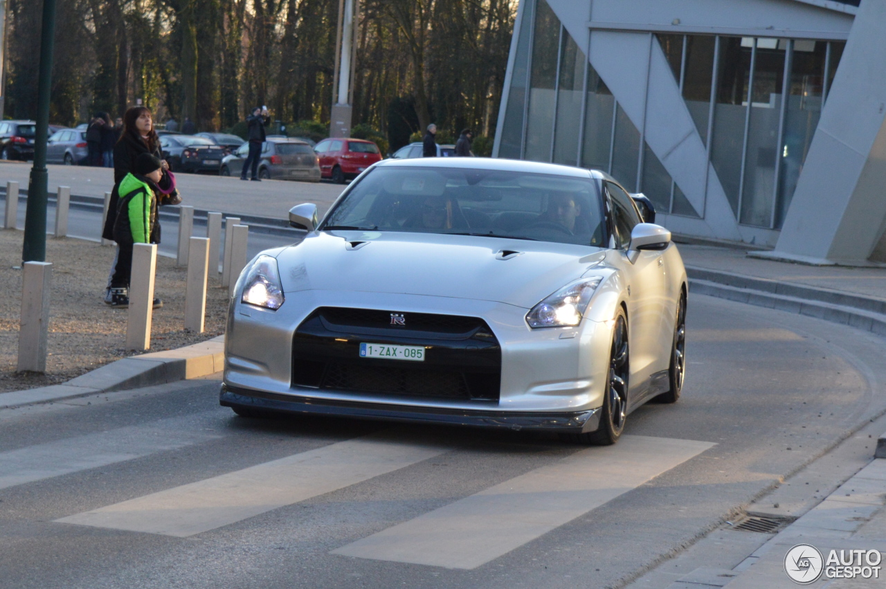 Nissan GT-R