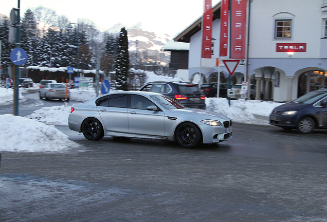 BMW M5 F10 2011