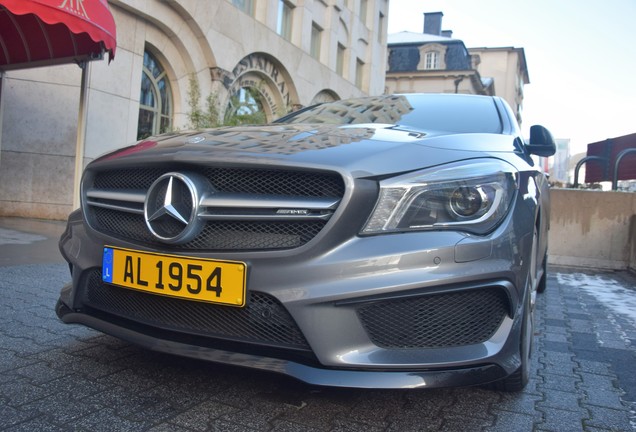 Mercedes-Benz CLA 45 AMG C117