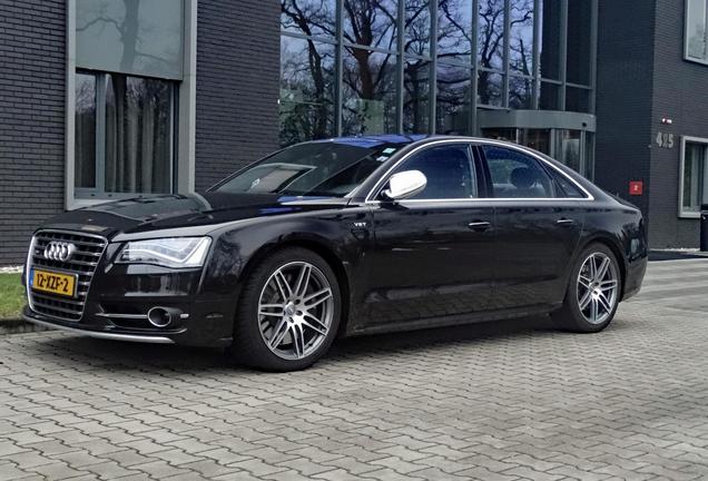 Audi S8 D4