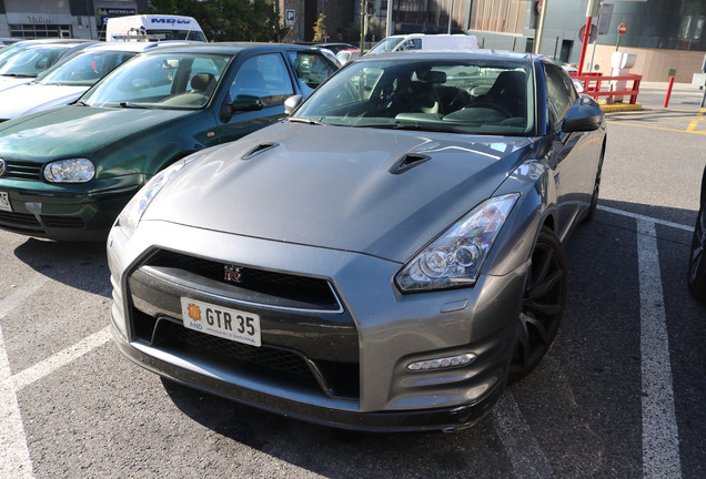 Nissan GT-R 2012