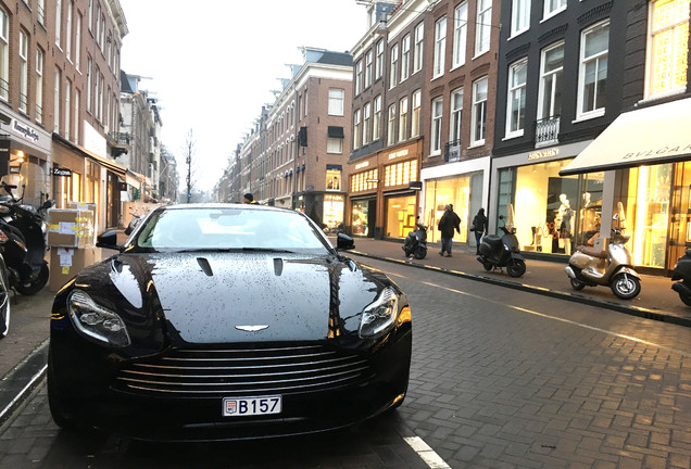 Aston Martin DB11