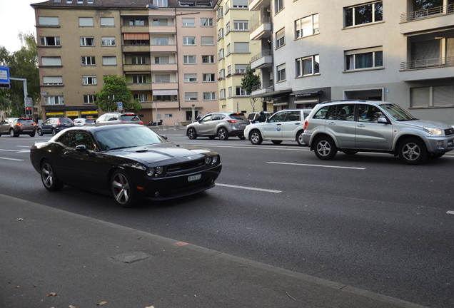 Dodge Challenger SRT-8