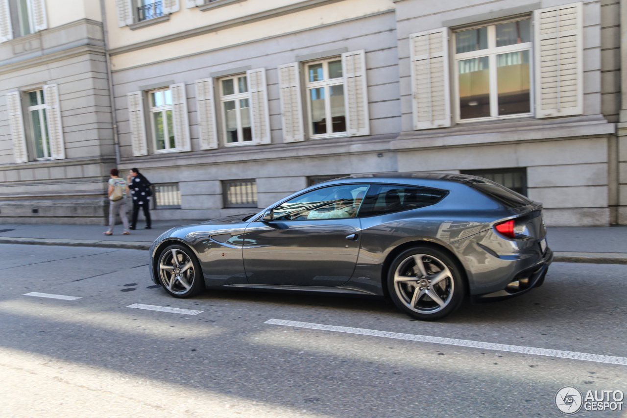 Ferrari FF