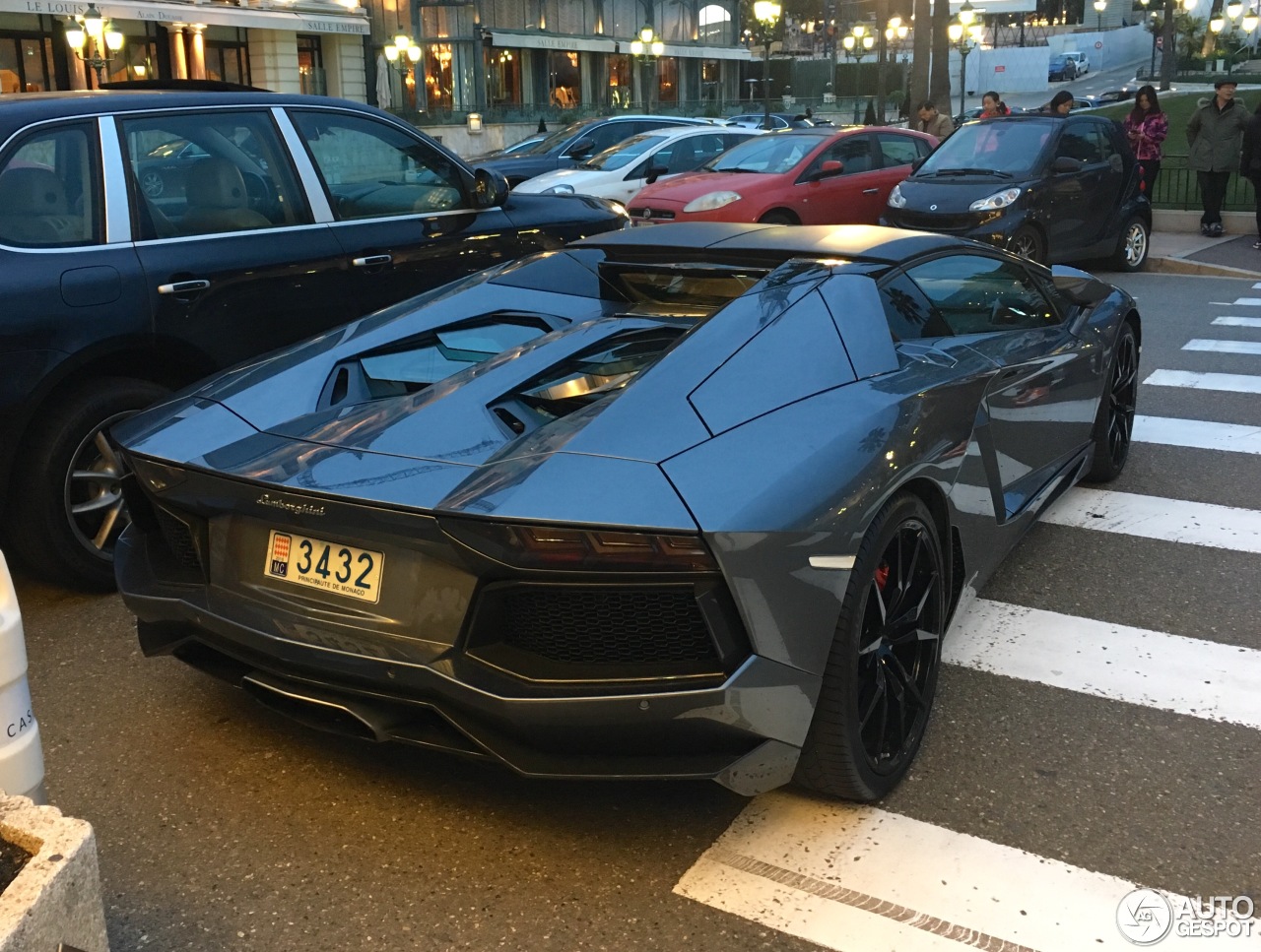 Lamborghini Aventador LP700-4 Roadster