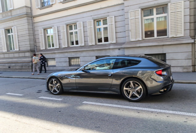 Ferrari FF