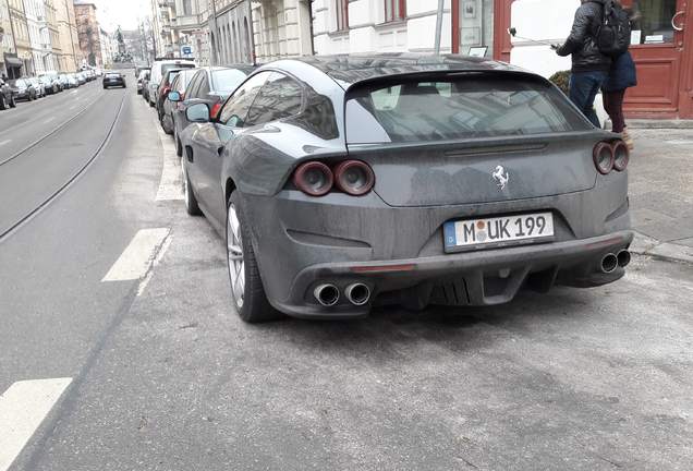 Ferrari GTC4Lusso