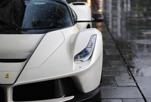 Ferrari LaFerrari Aperta