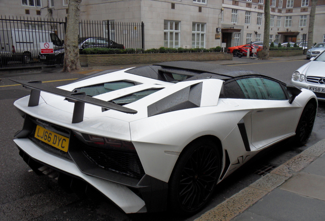 Lamborghini Aventador LP750-4 SuperVeloce Roadster