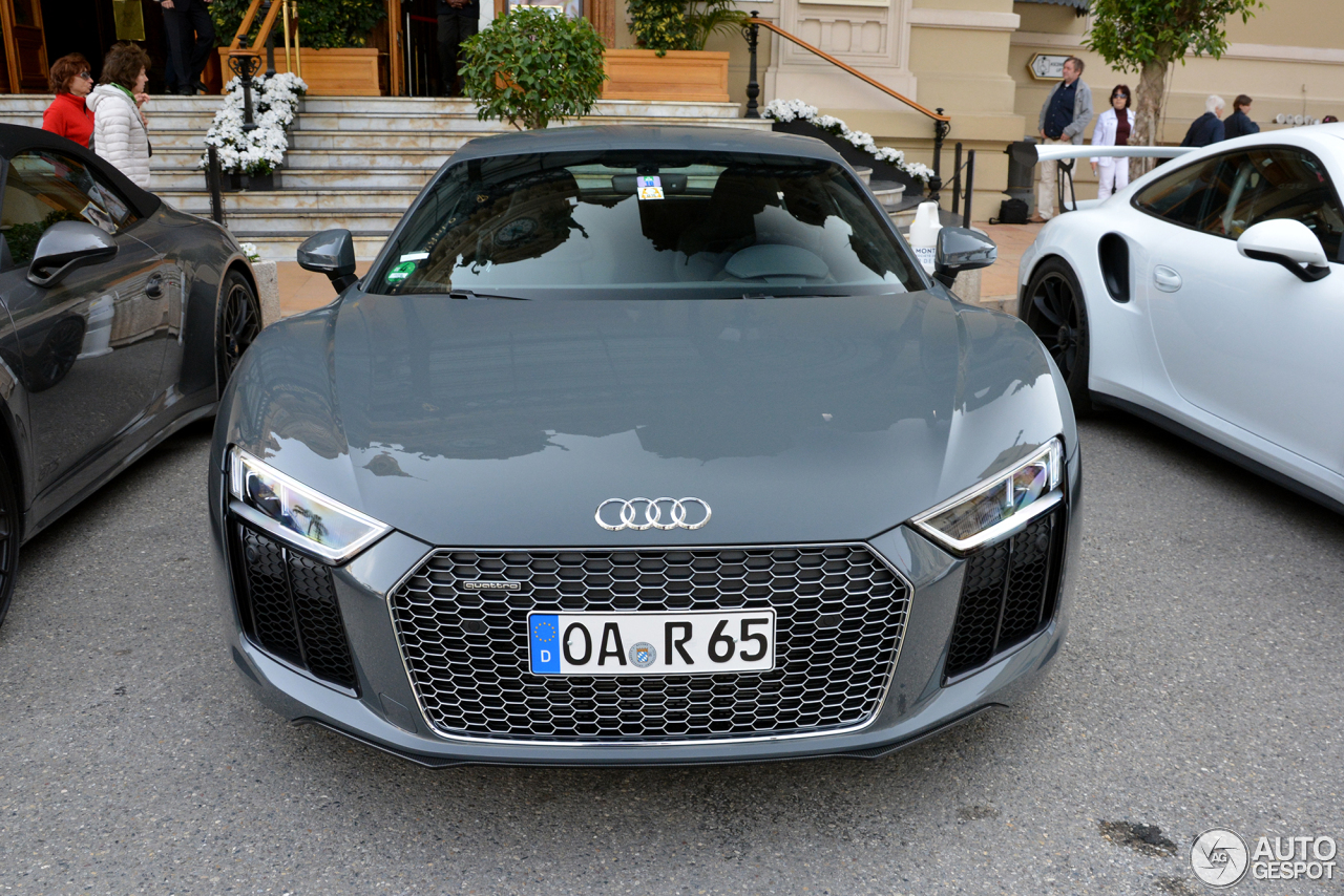 Audi R8 V10 Plus 2015