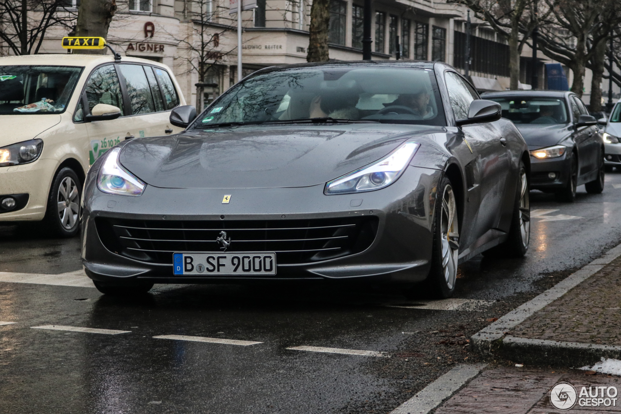 Ferrari GTC4Lusso