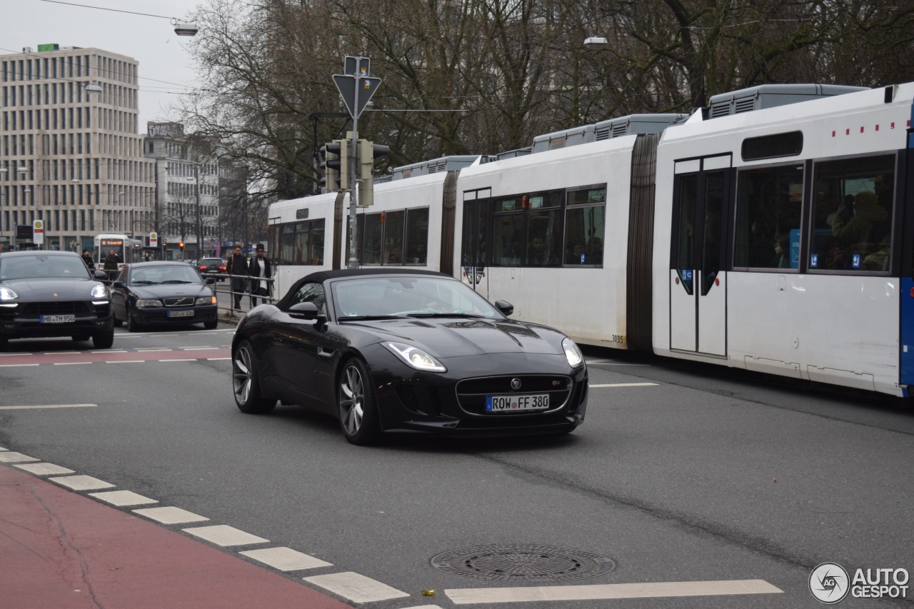 Jaguar F-TYPE S Convertible