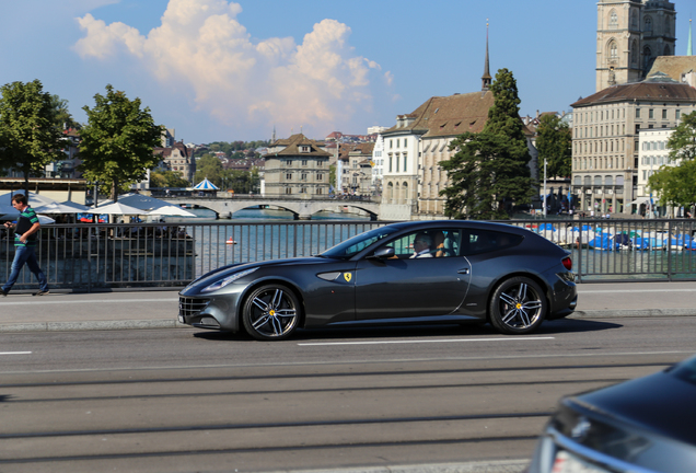 Ferrari FF