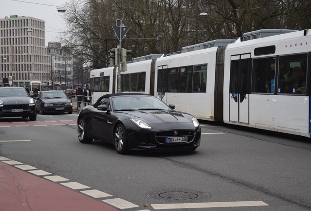 Jaguar F-TYPE S Convertible