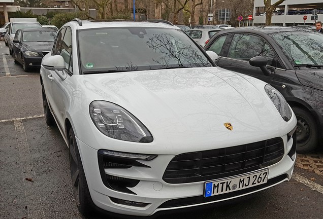 Porsche 95B Macan GTS