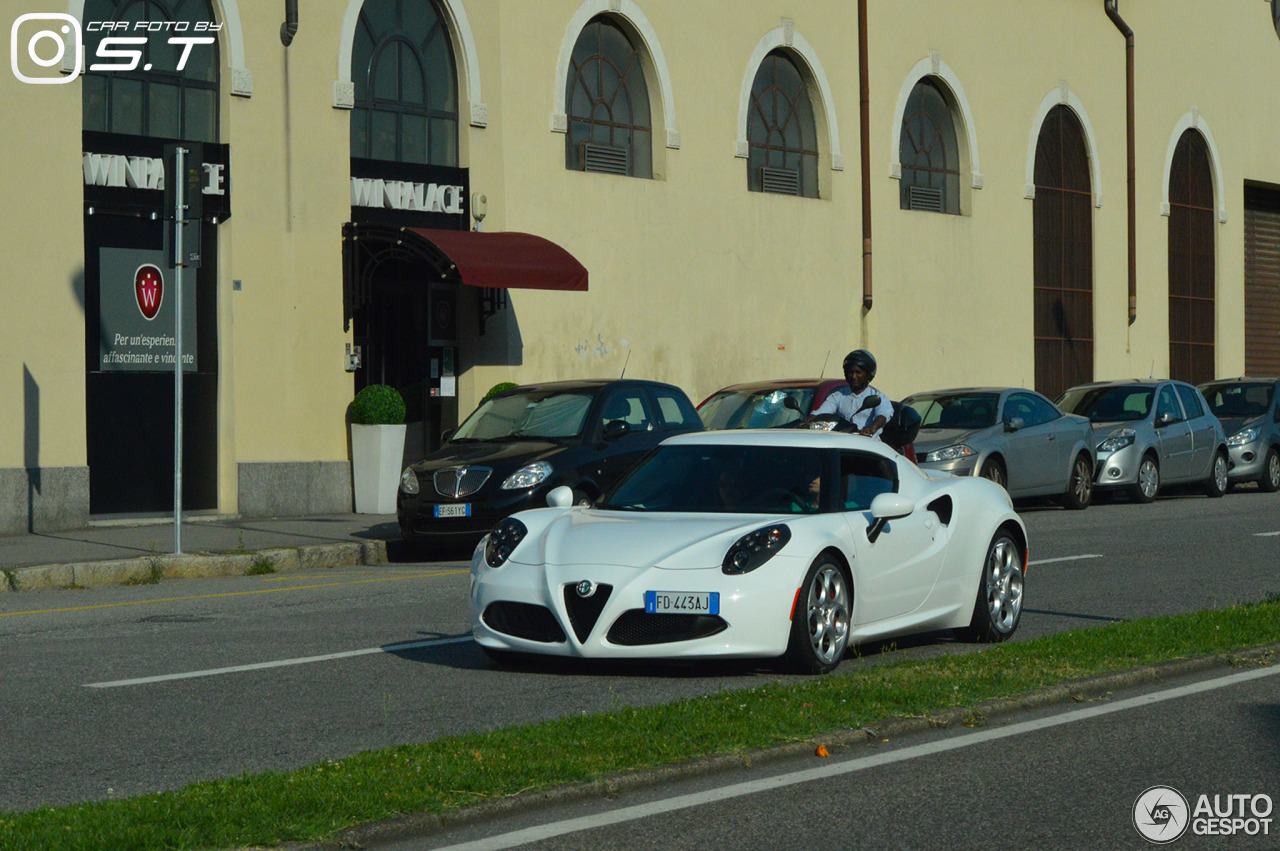 Alfa Romeo 4C Coupé