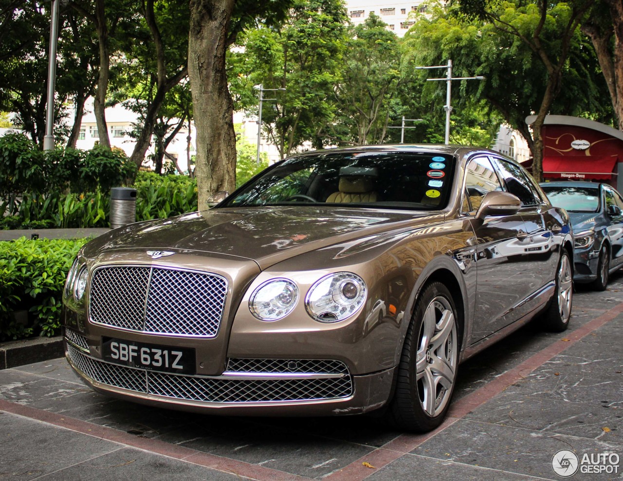 Bentley Flying Spur W12