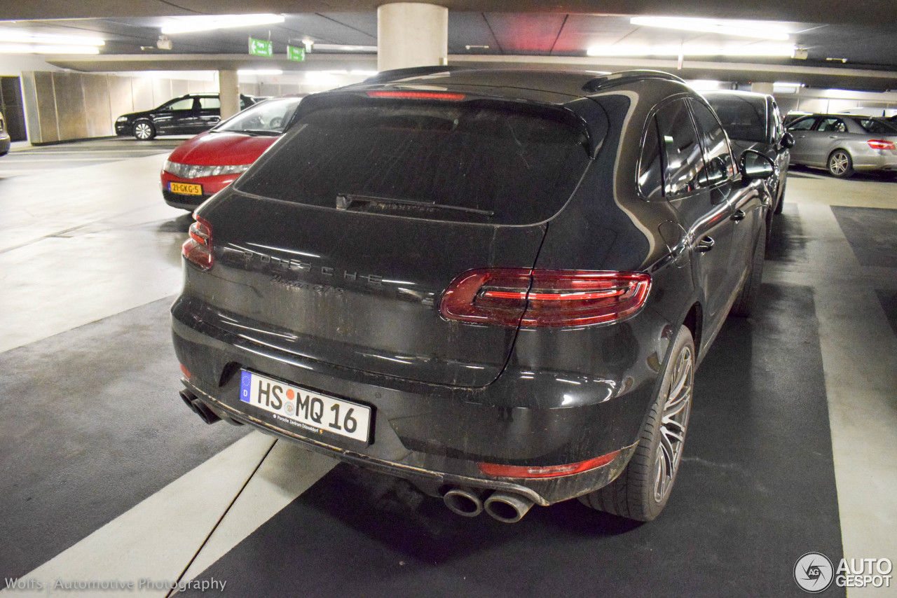 Porsche 95B Macan GTS