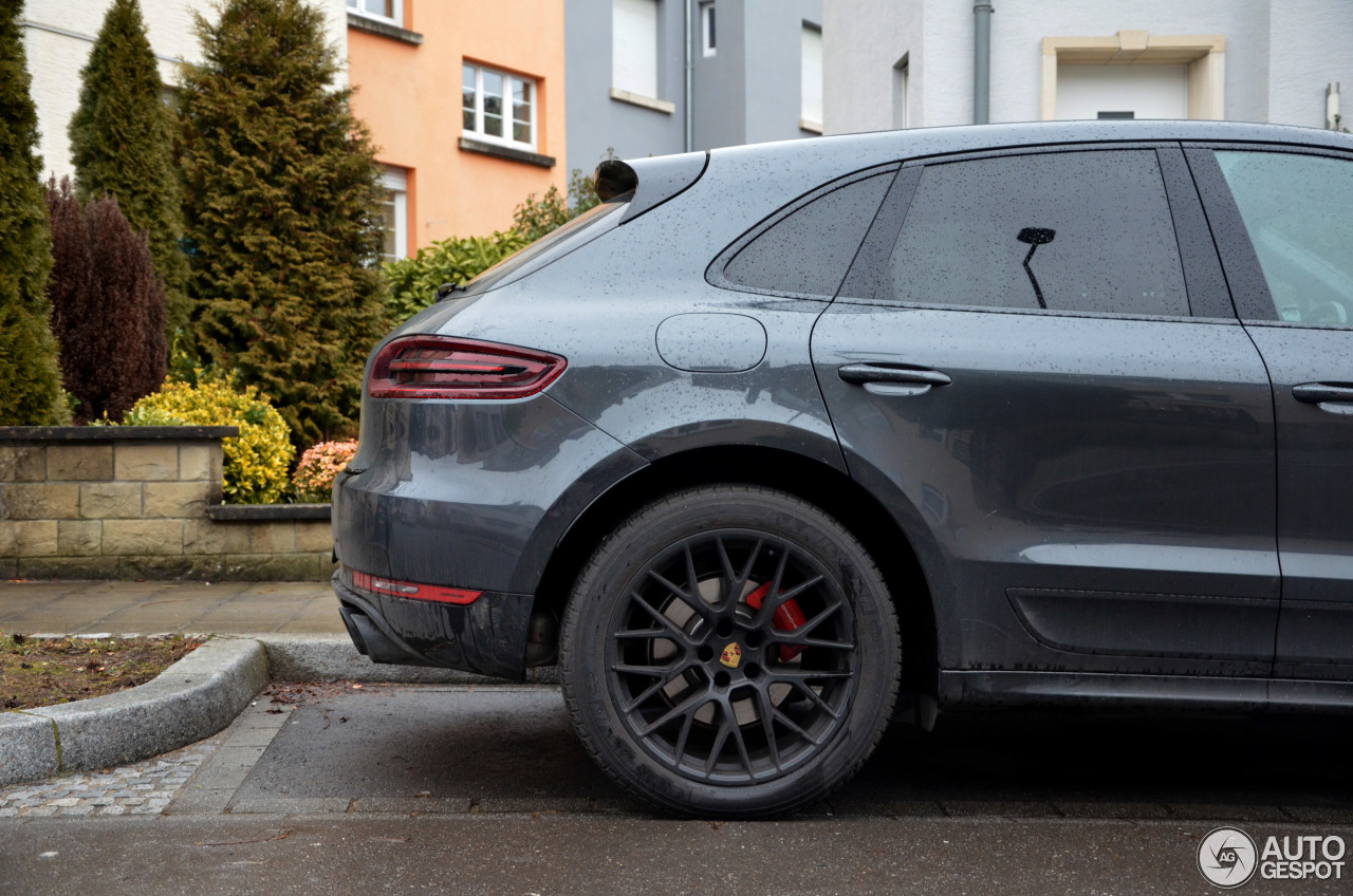 Porsche 95B Macan GTS