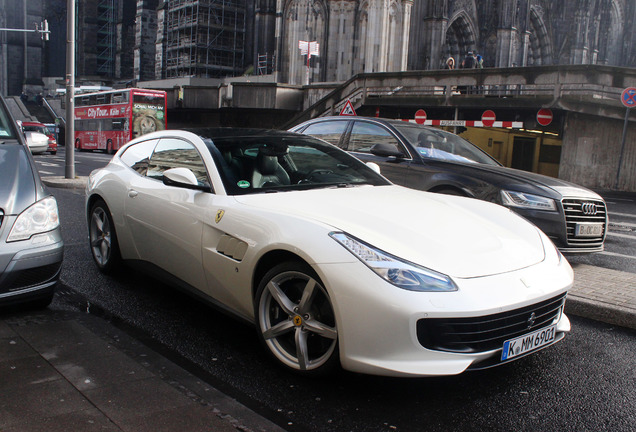 Ferrari GTC4Lusso