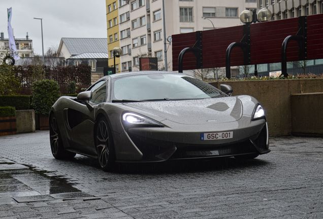 McLaren 570GT