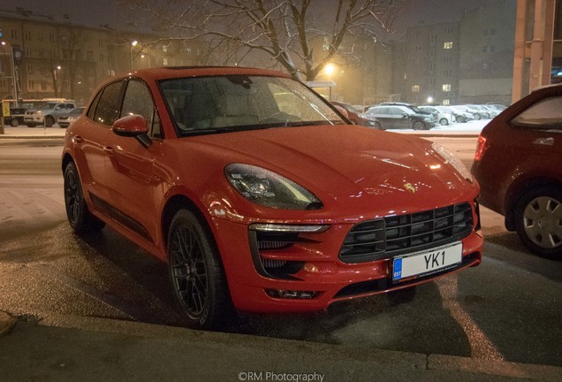 Porsche 95B Macan GTS