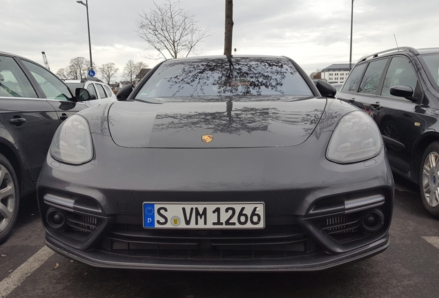 Porsche 971 Panamera Turbo