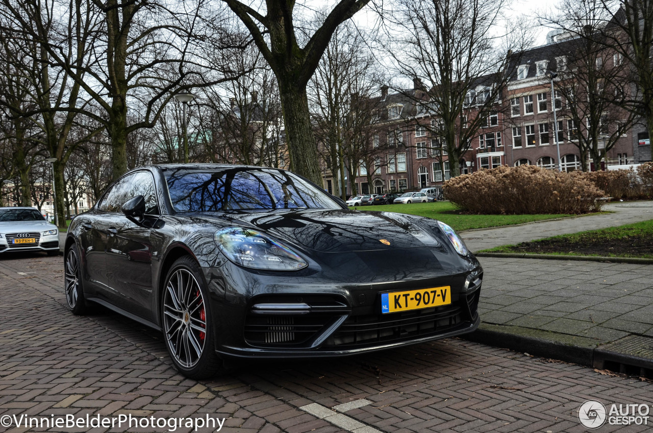 Porsche 971 Panamera Turbo