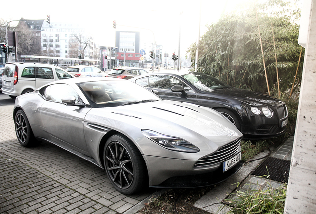 Aston Martin DB11